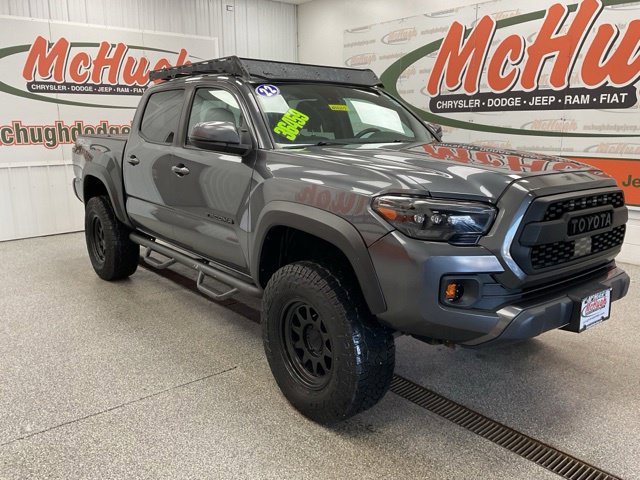 2022 Toyota Tacoma TRD Off-Road Crew Cab 4WD V6 - Image 3