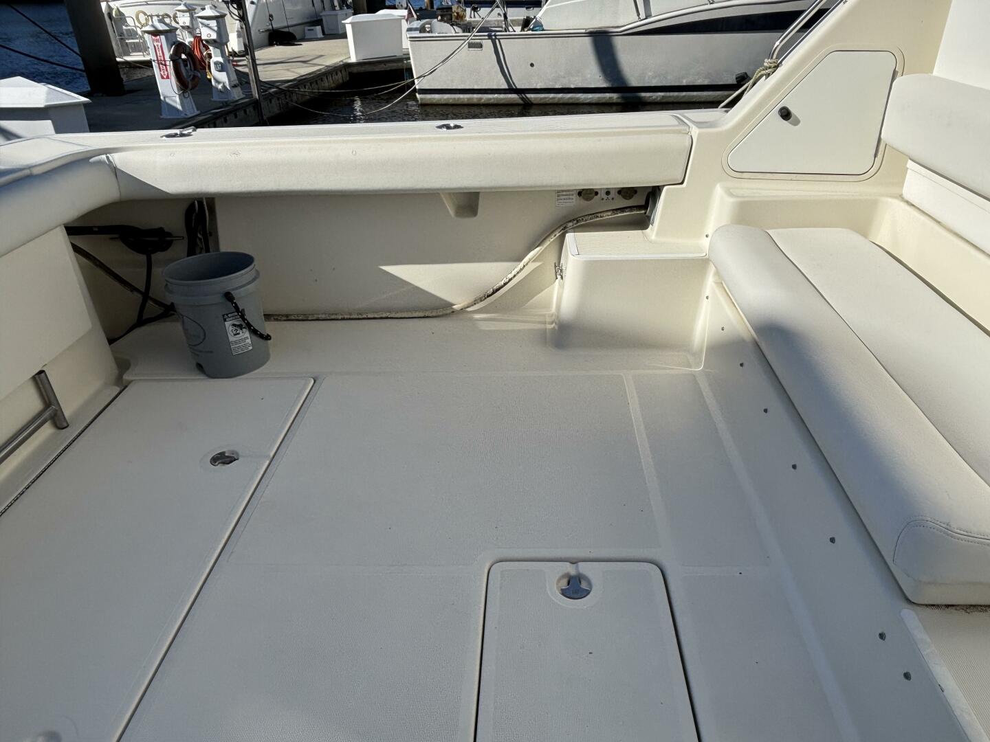 1993 Tiara Yachts 4300 Convertible - Image 14