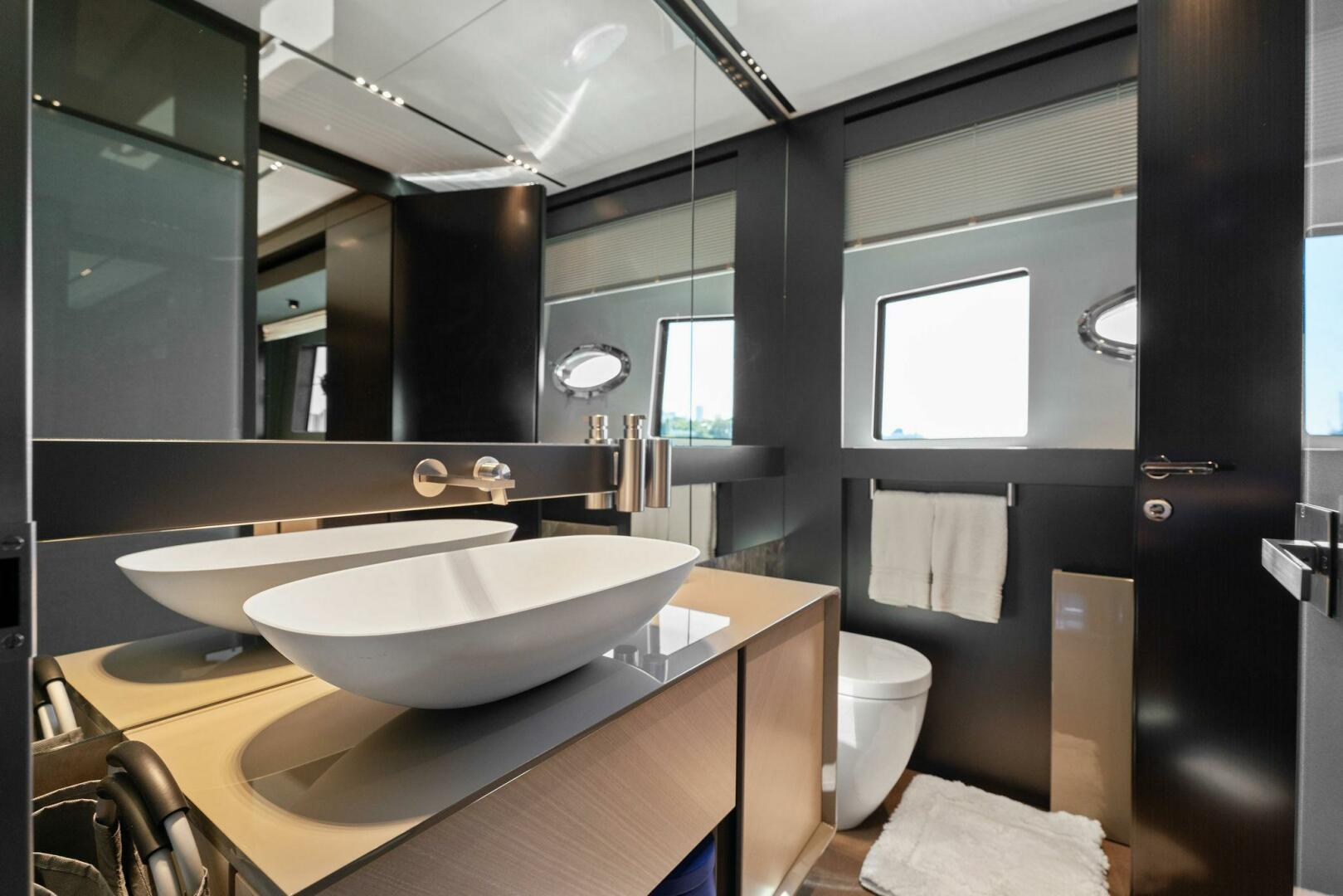 2023 Pershing GTX Motoryacht - Image 79