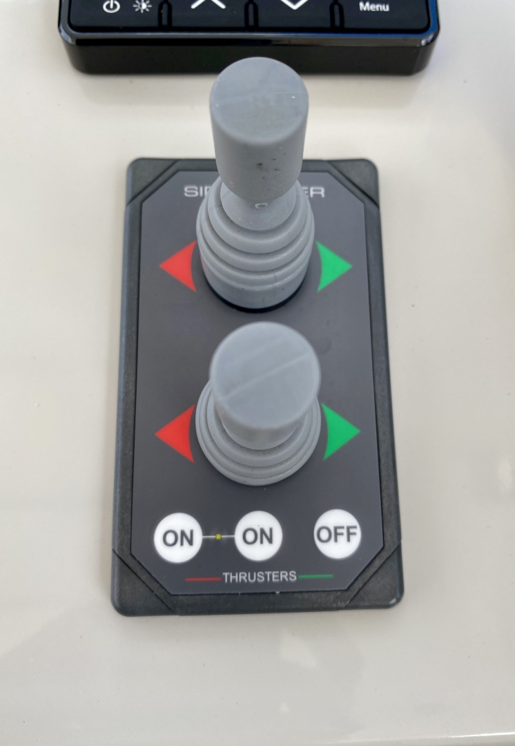 2018 Azimut Flybridge - Image 31