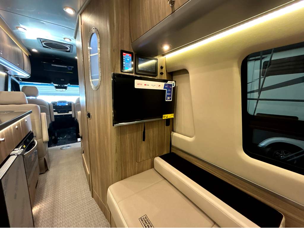 2027 AIRSTREAM INTERSTATE 24GL - Image 22