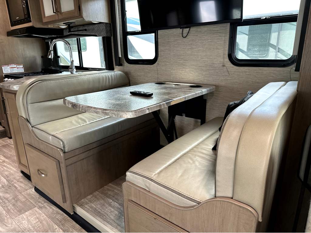 2023 THOR MOTOR COACH MAGNITUDE GA31 - Image 10