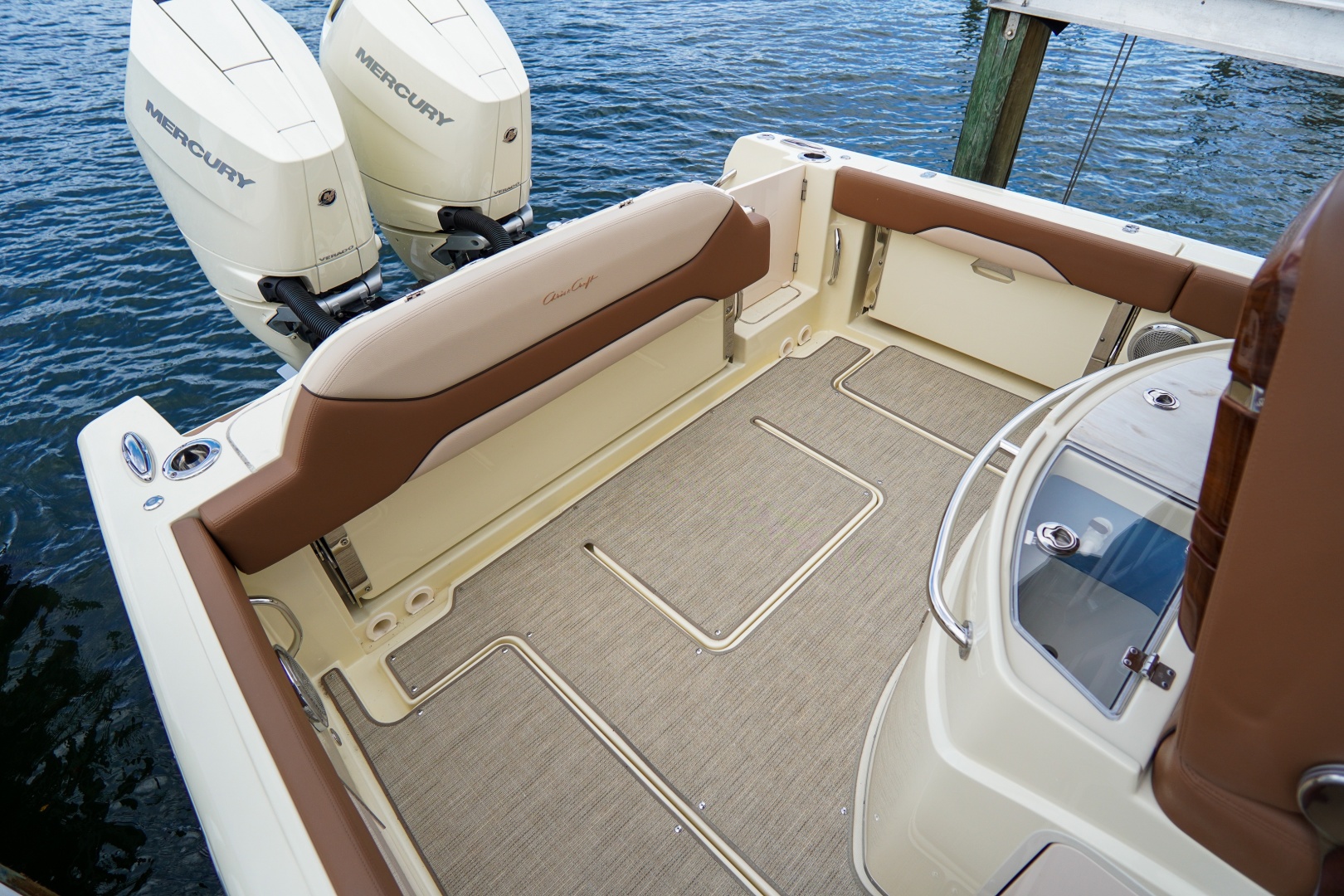 2026 Chris-Craft 31 Catalina - Image 11