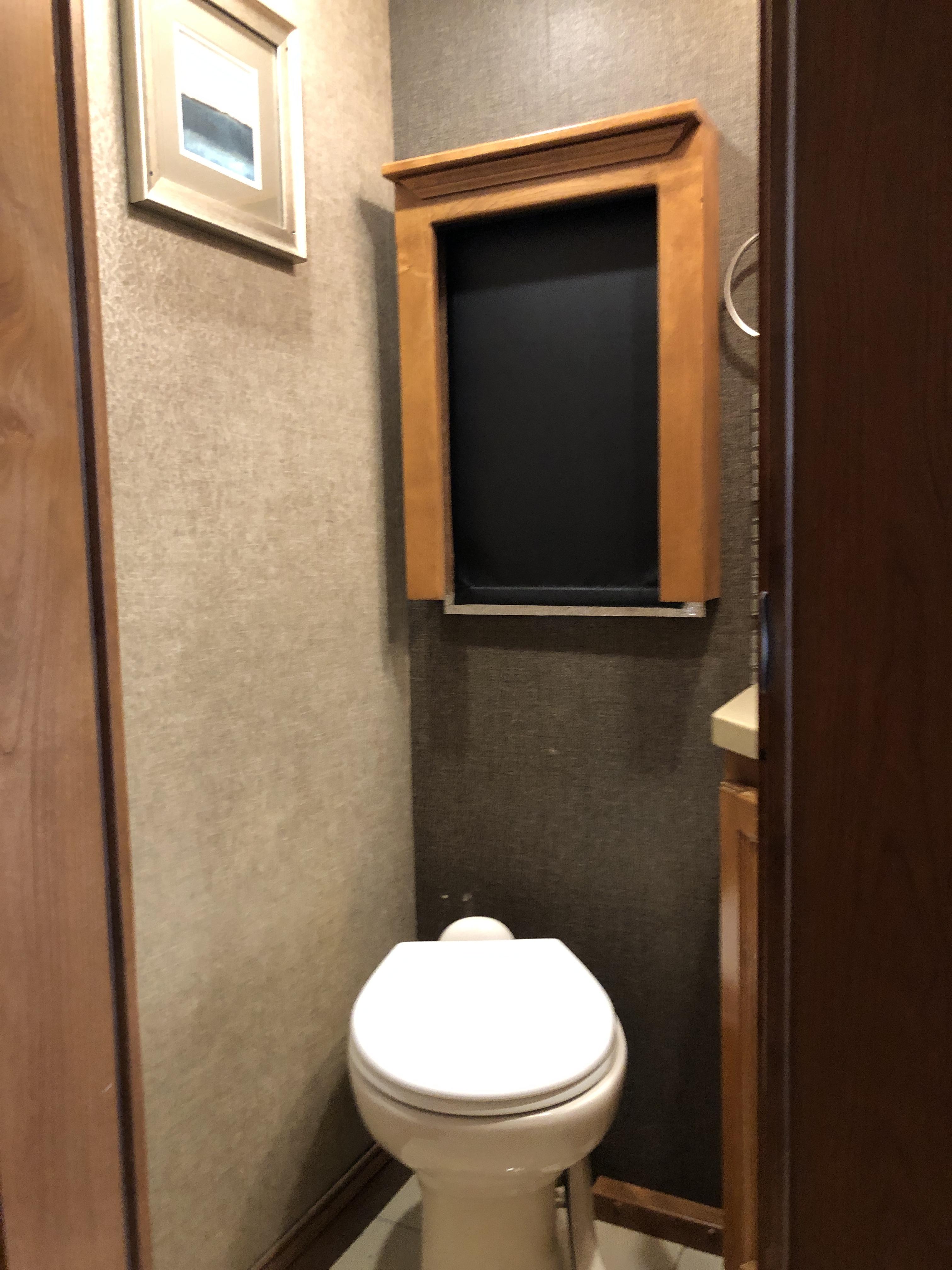 2017 Tiffin Allegro Red 38 QRA - Image 48