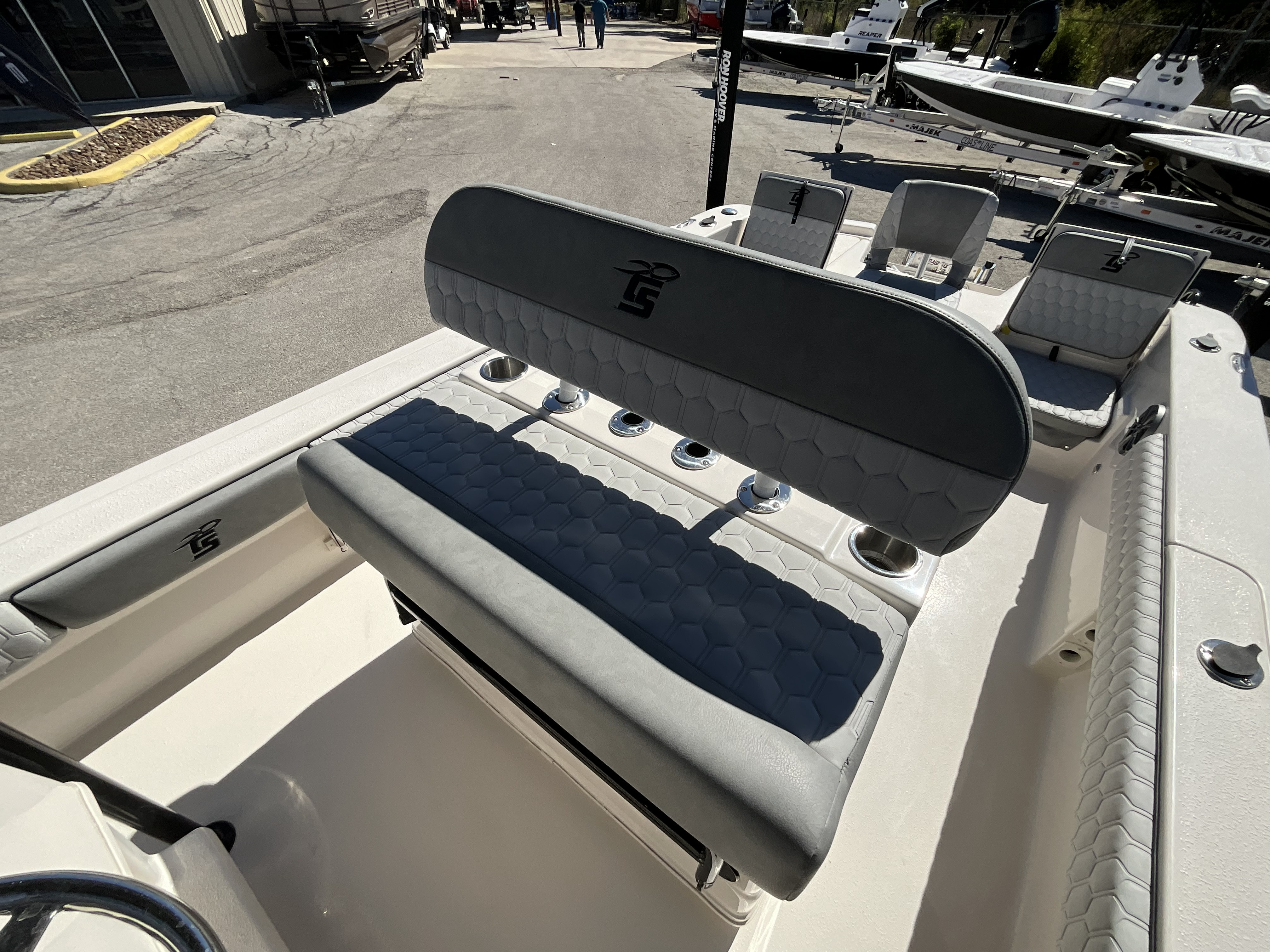 2026 Carolina Skiff 26 Ultra Elite - Image 9