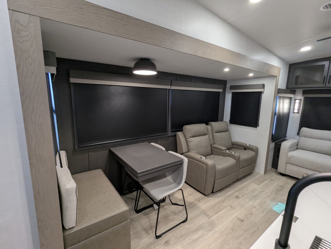 2026 Forest River Rockwood Signature R361RLS - Image 21