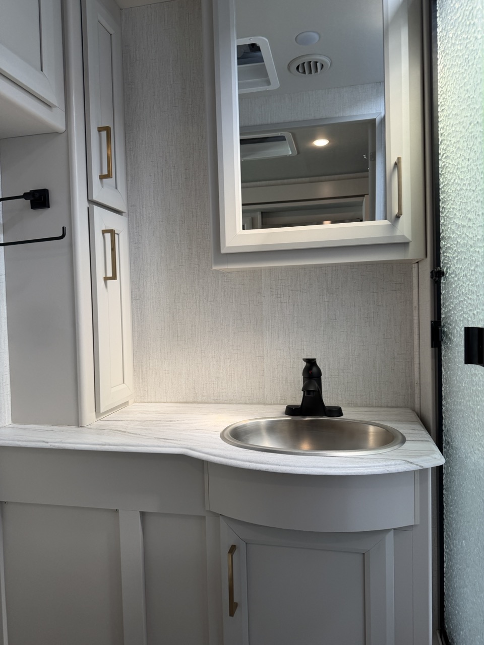 2026 Holiday Rambler Admiral 29M - Image 21