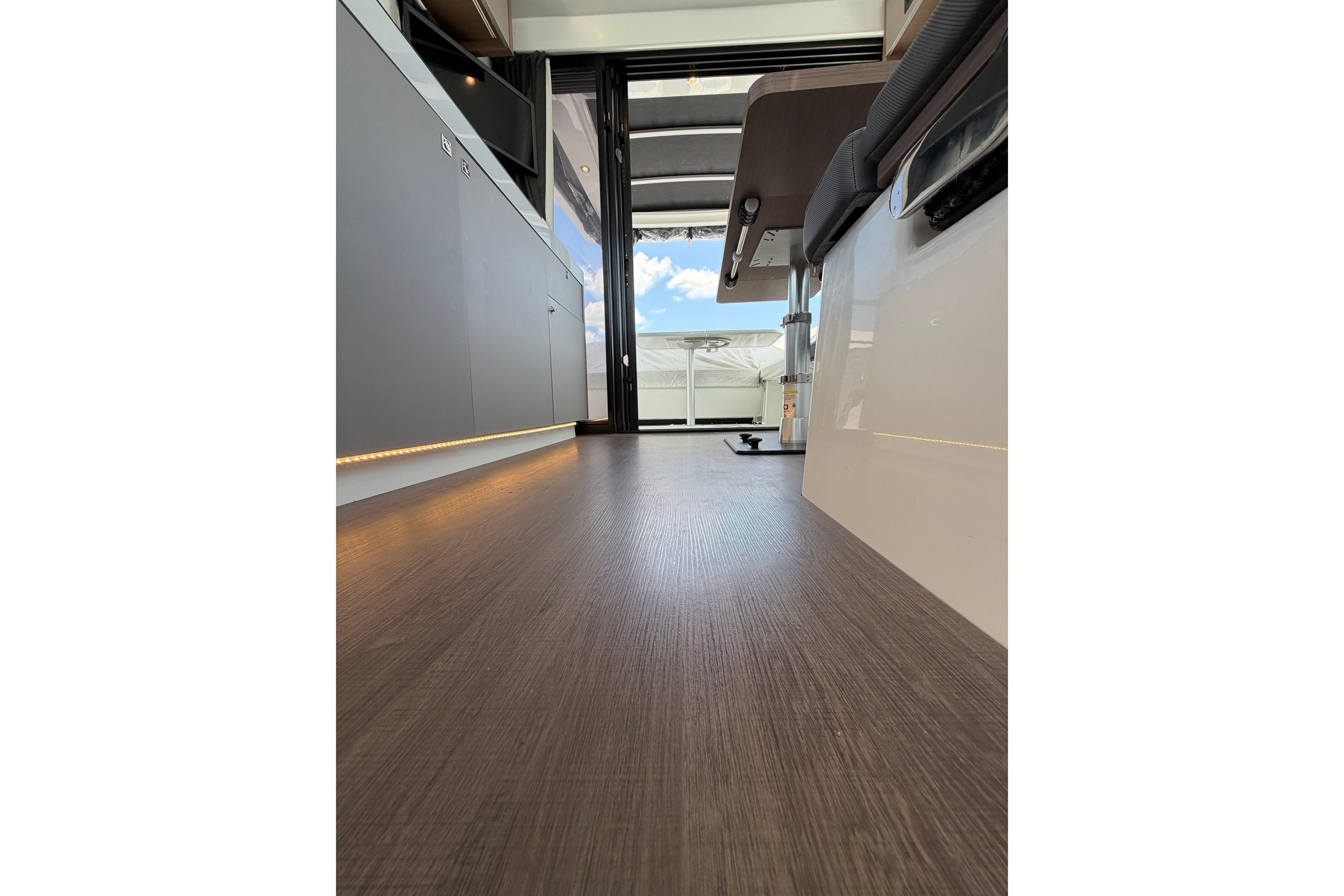 2023 Beneteau Antares 11 OB - Image 81