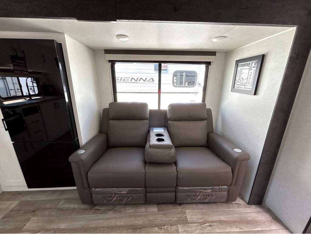 2026 VENTURE RV SIENNA 231VRK - Image 11