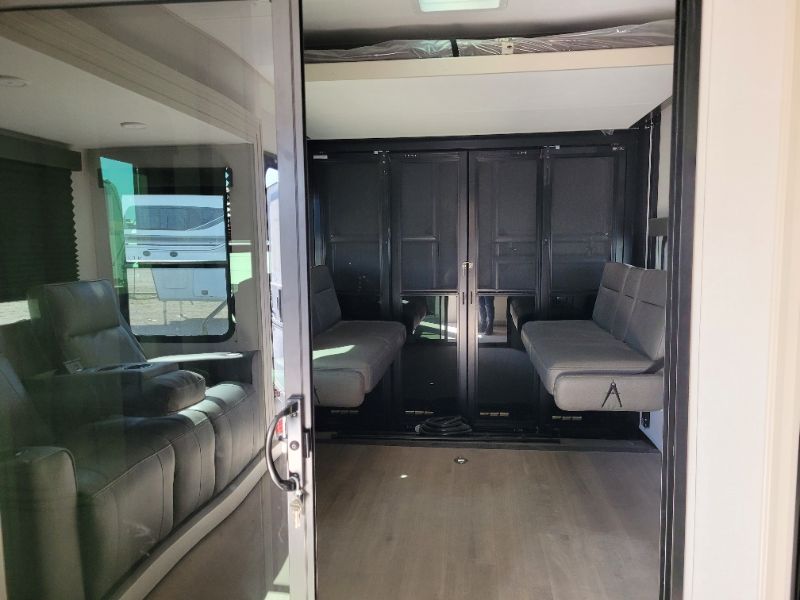 2026 Grand Design Momentum G-Class 29GS - Image 8