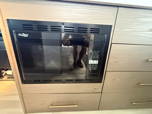 2025 Grand Design Serenova 160LG - Image 15