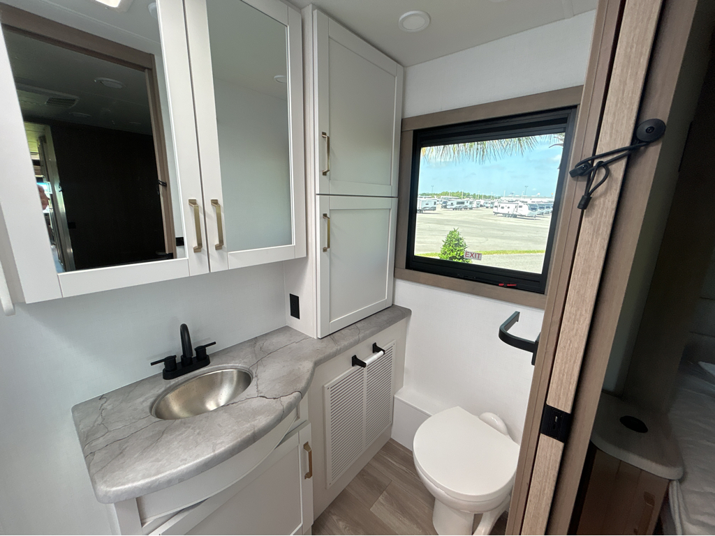 2027 JAYCO PRECEPT 36C - Image 16