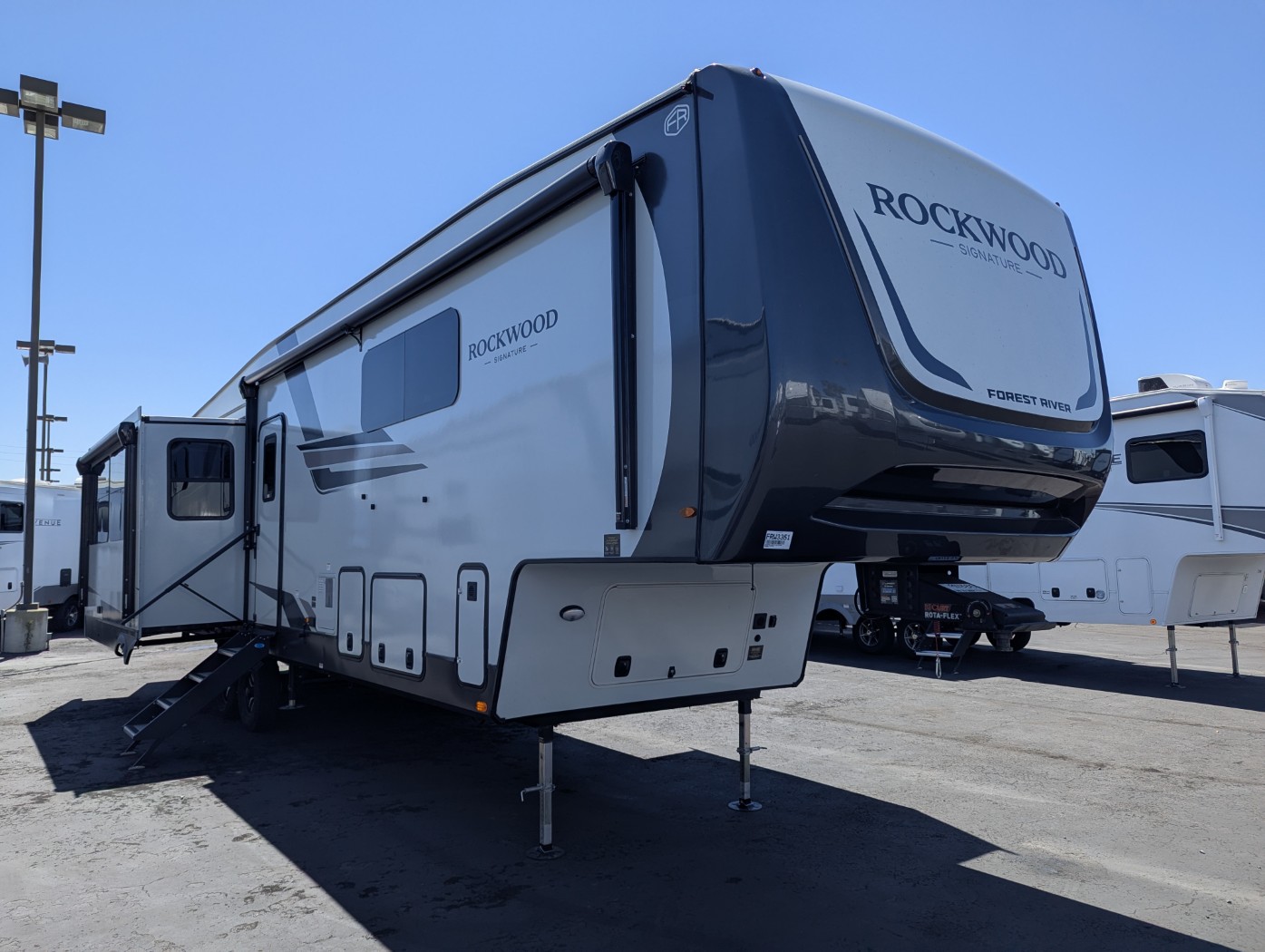 2026 Forest River Rockwood Signature 401SFB - Image 1