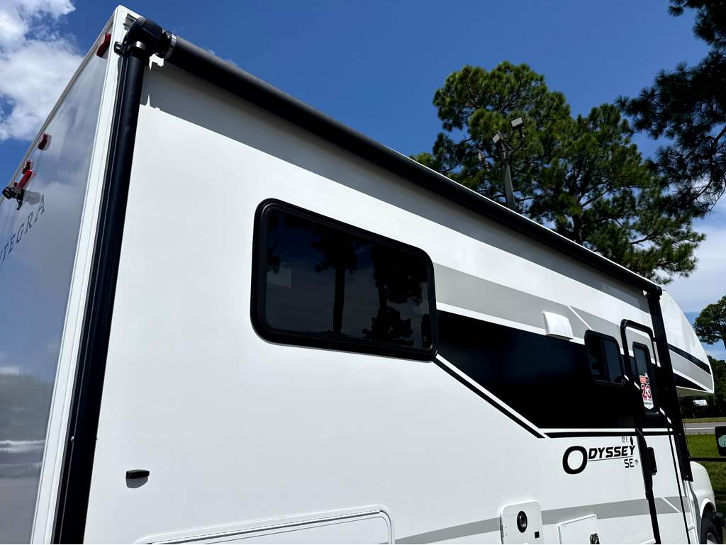 2027 ENTEGRA COACH ODYSSEY 22E - Image 5