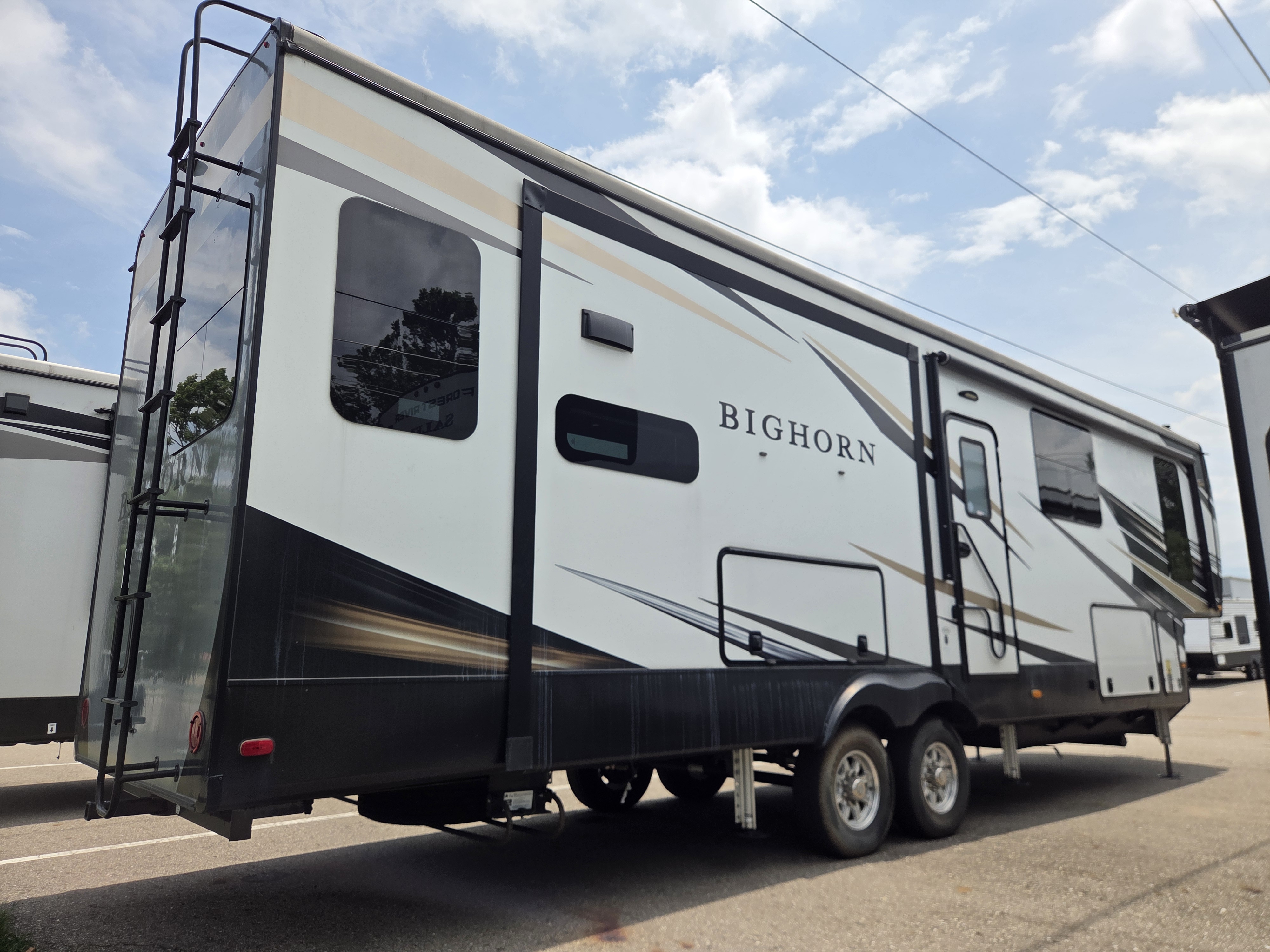 2022 Heartland Bighorn BH 3120 RK - Image 3