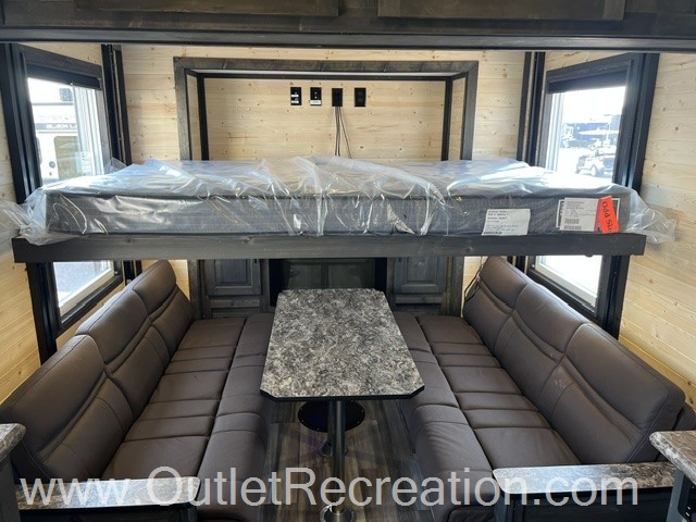 2027 ICE CASTLE RV EXTREME III 8X21 - Image 9
