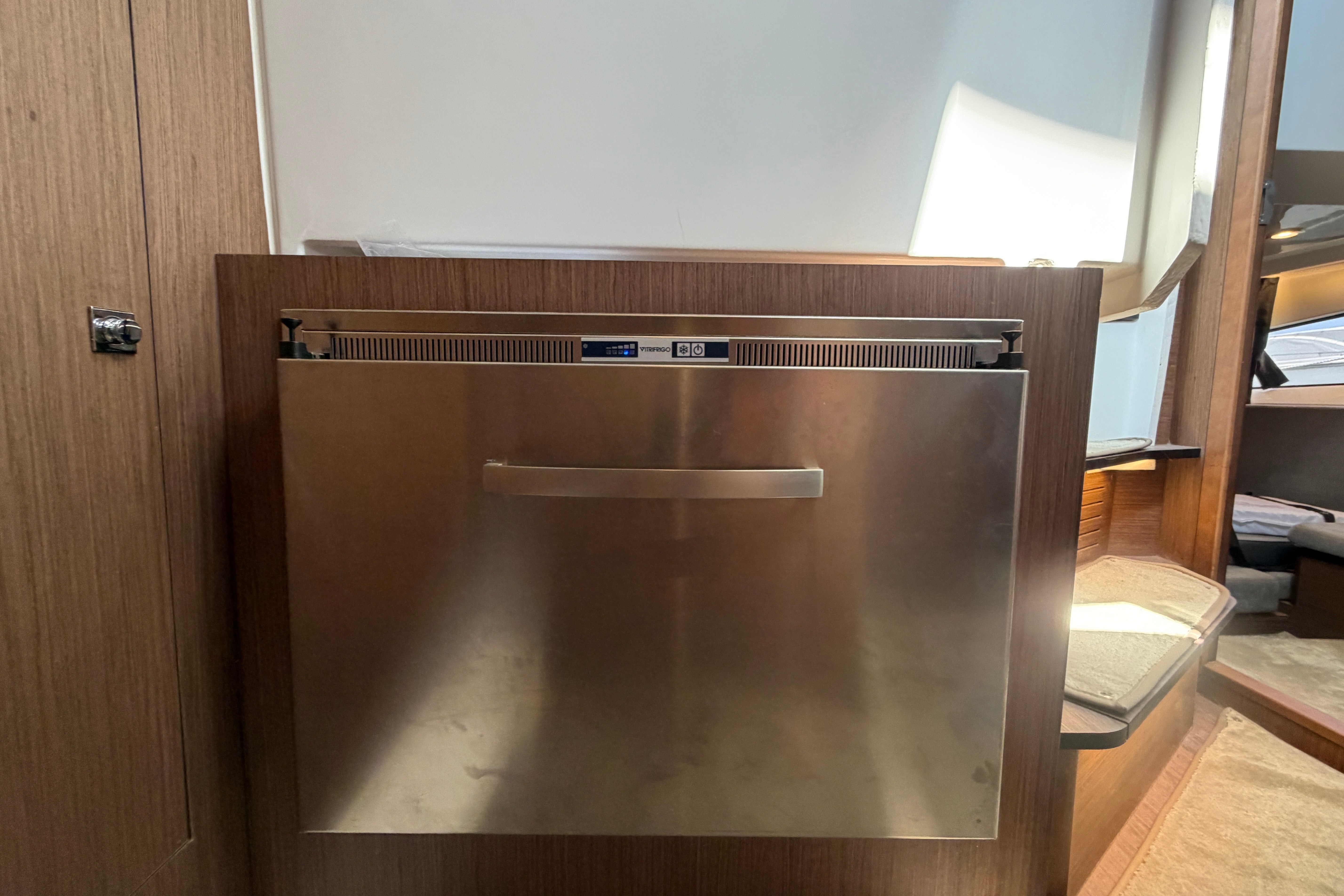 2023 Beneteau Antares 11 OB - Image 67