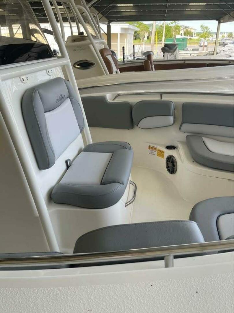 2022 Nauticstar 2102 Legacy Base - Image 16