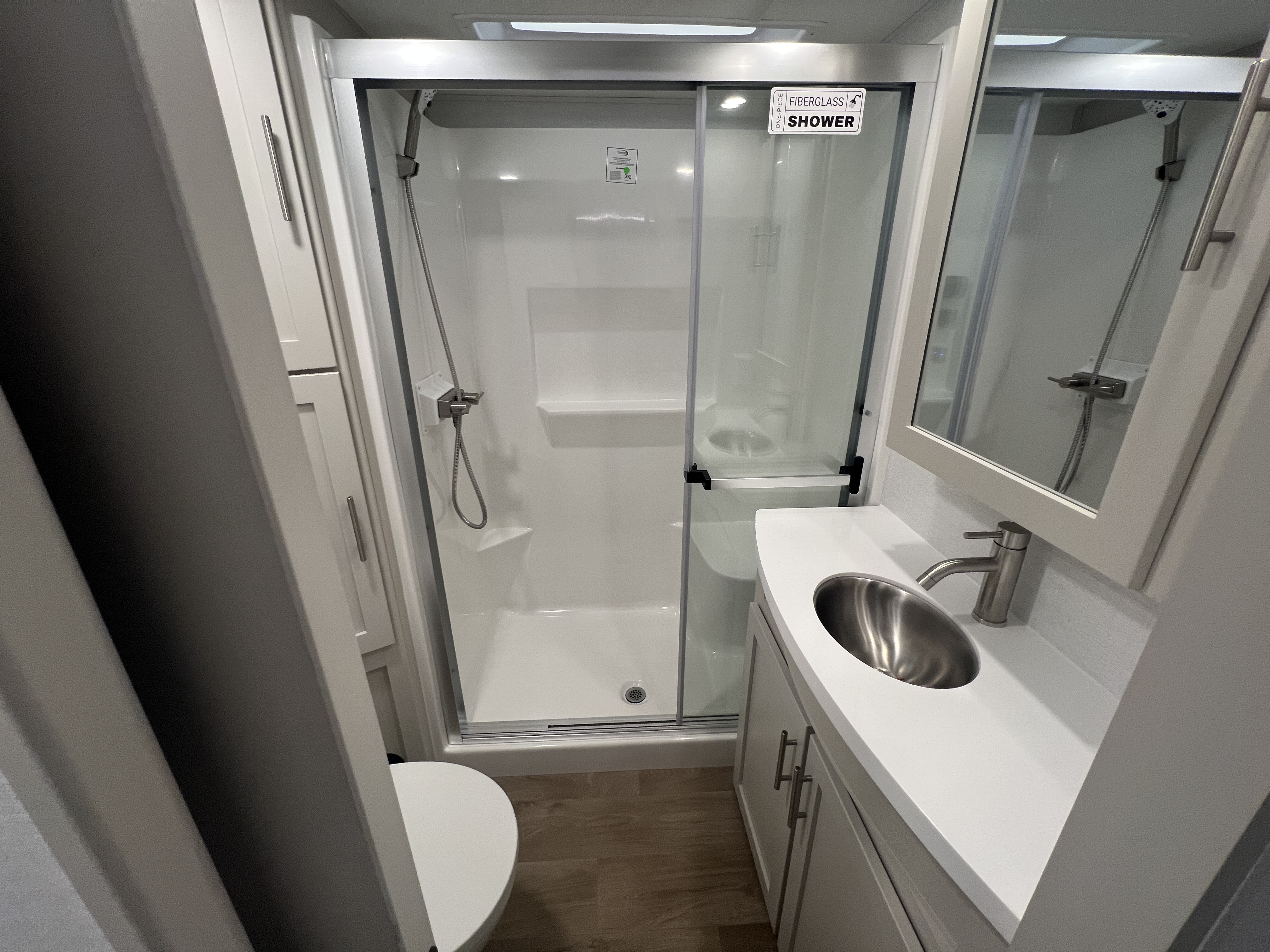 2027 Alliance RV Avenue 32RLS - Image 21