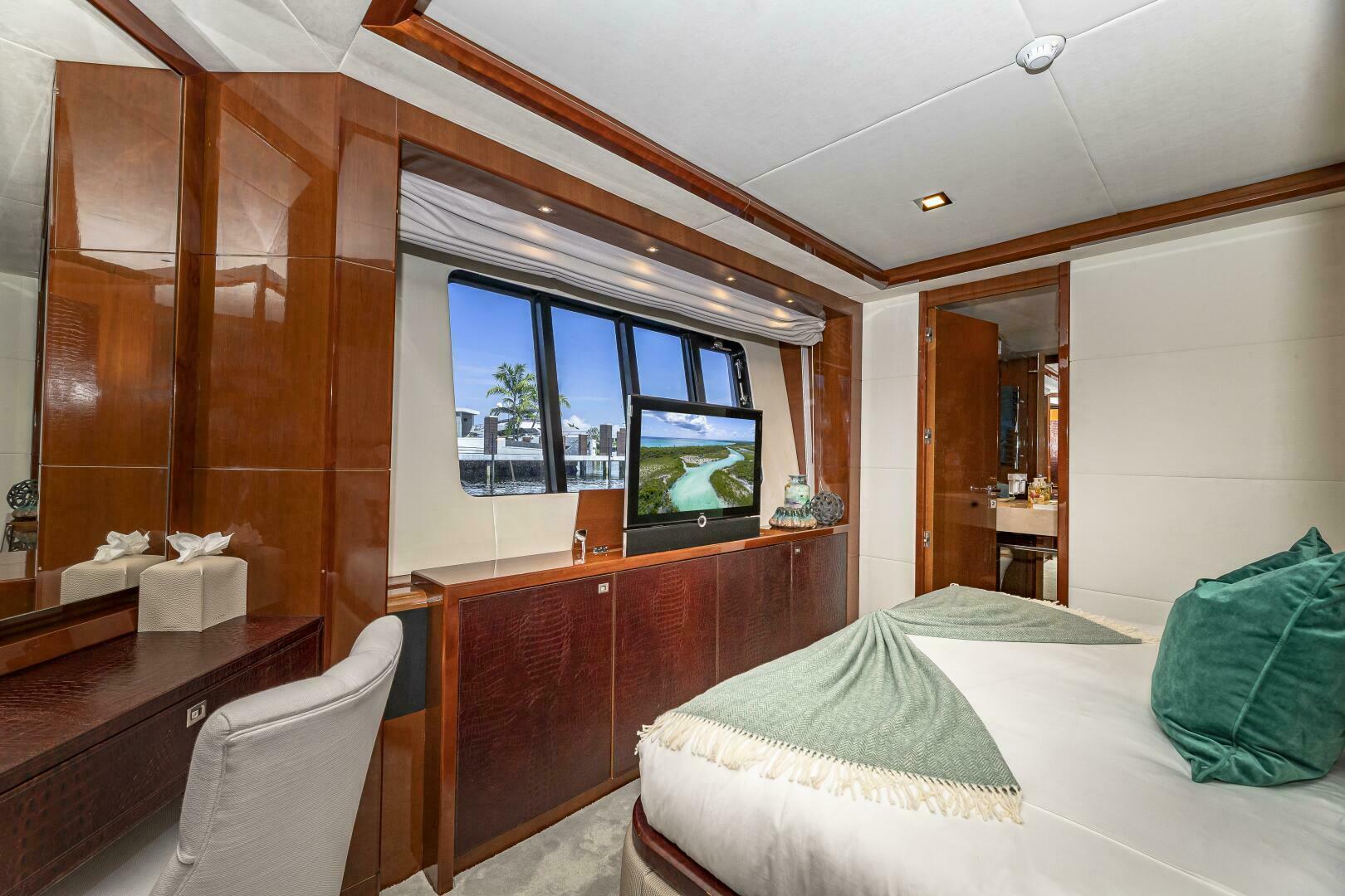 2012 Princess 32M - Image 41