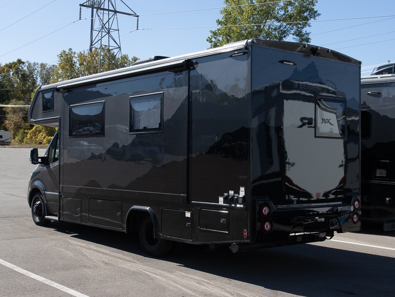 2025 Dynamax Isata 3 Series 24SSSFXM - Image 3