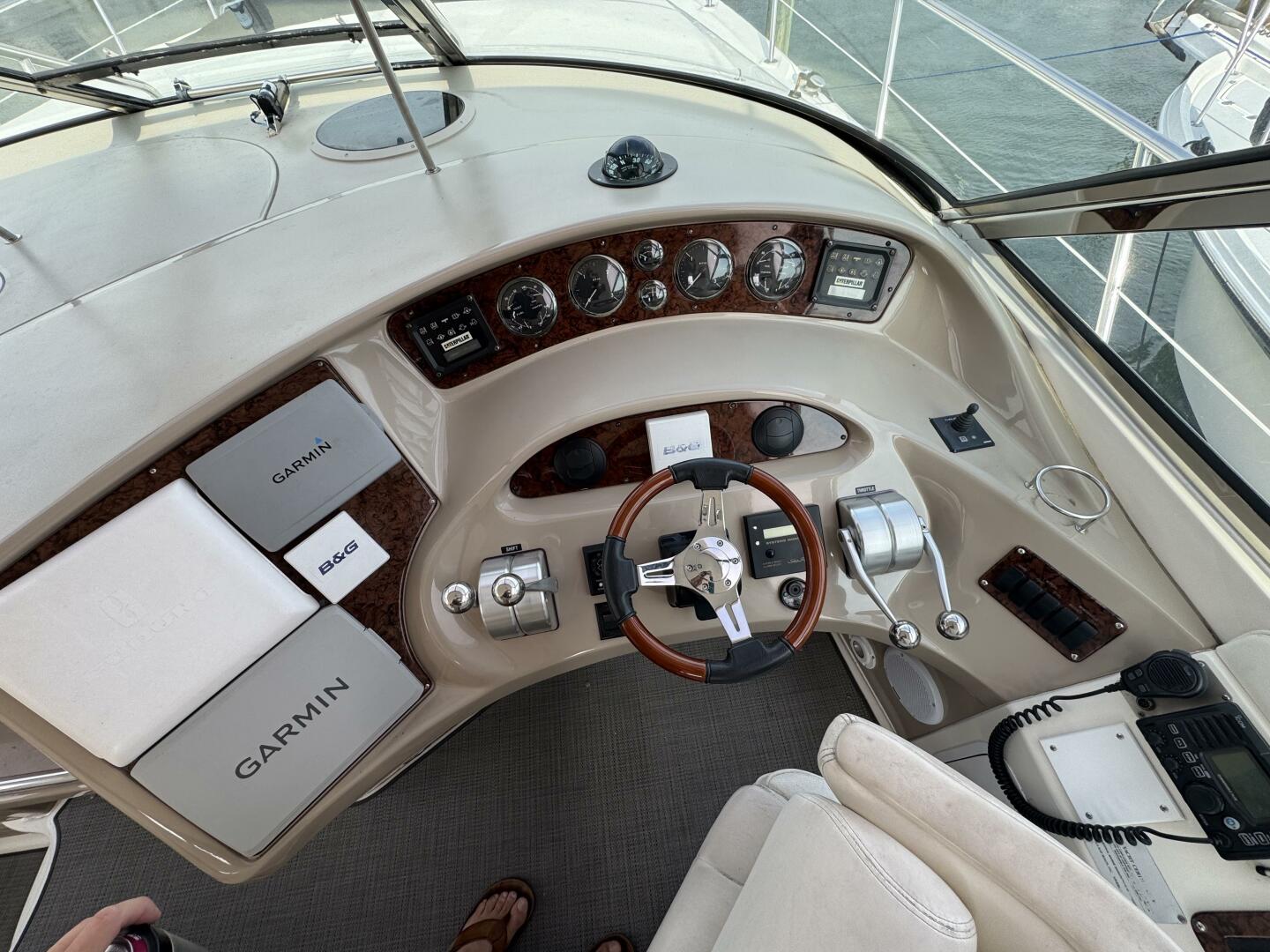 2001 Sea Ray 510 SUNDANCER - Image 9