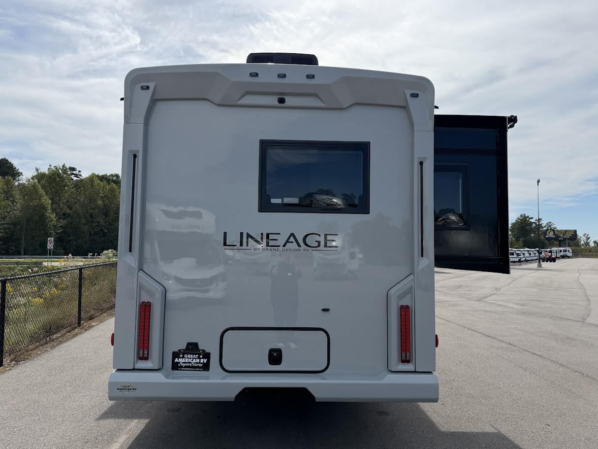 2027 GRAND DESIGN LINEAGE SERIESE 30DC - Image 6