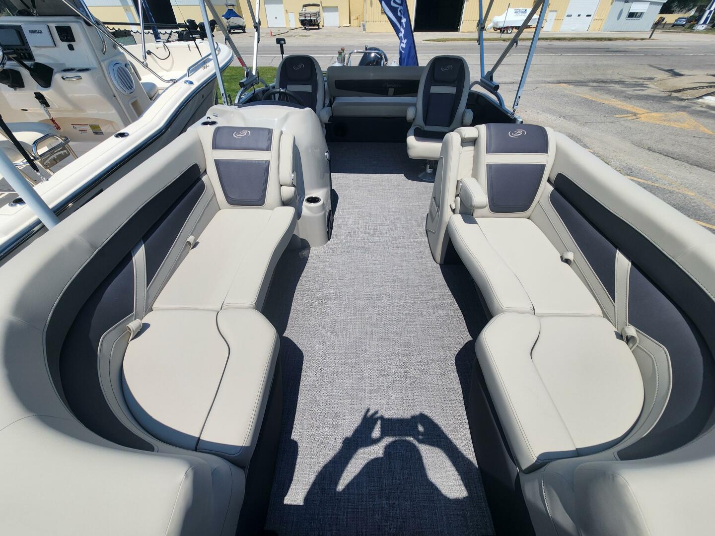 2022 Barletta 22UC - Image 5