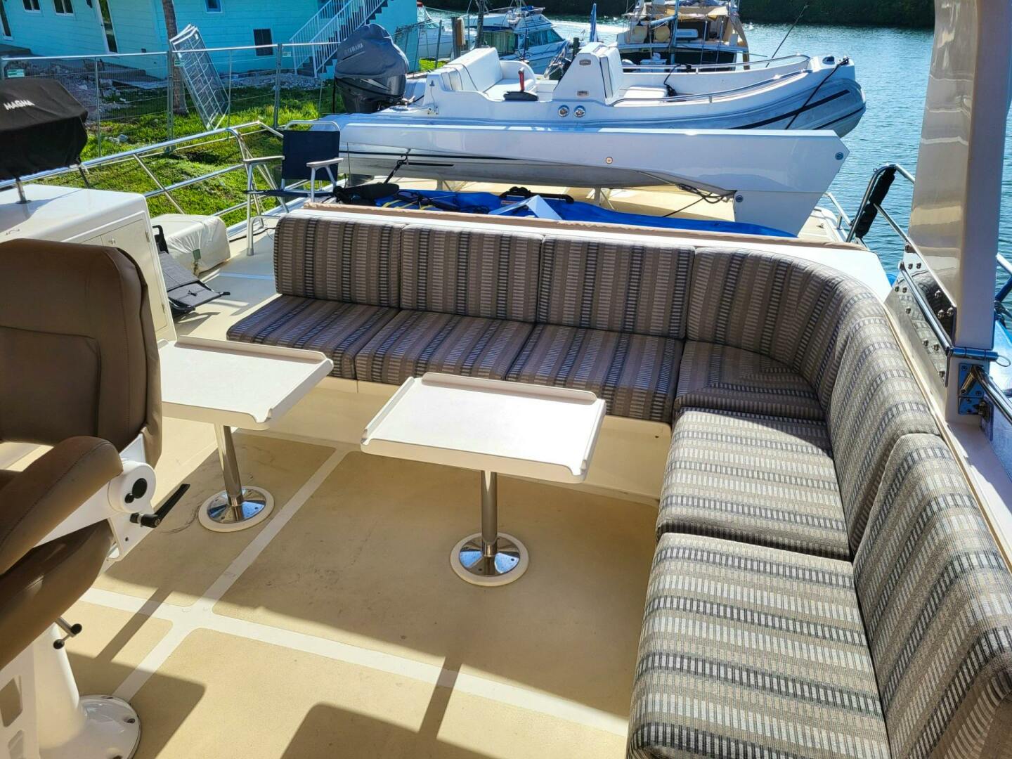 2000 Grand Alaskan 60 Pilothouse - Image 15