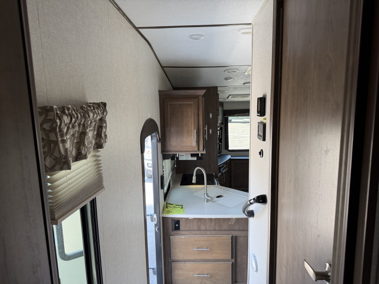 2019 Keystone Cougar Half-Ton West 25RESWE - Image 14
