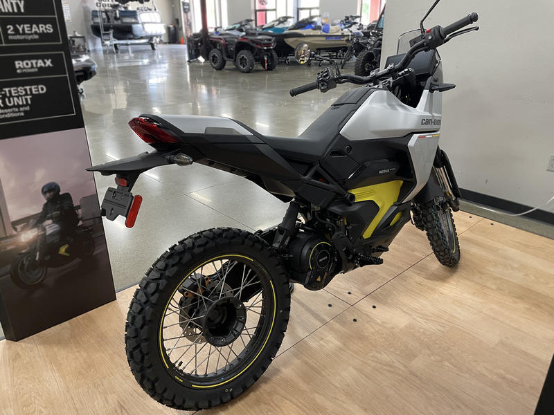 2025 Can-Am 2W ORIGIN SS73 EV46-27 - Image 4