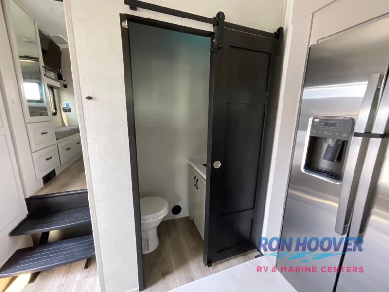 2026 JAYCO NORTHPOINT 382FLRB - Image 24