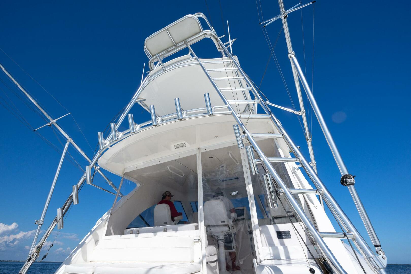 2012 Cabo 40 Express - Image 12