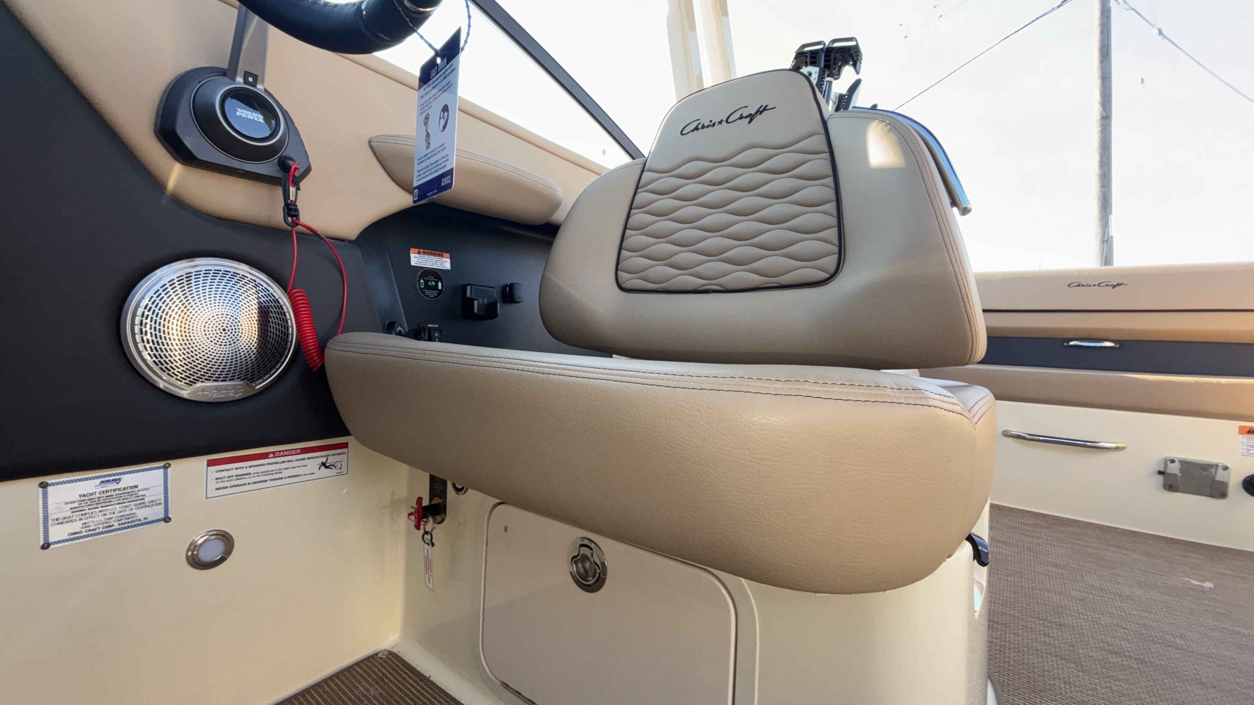 2026 Chris Craft SPORTSTER 28 Sterndrive - Image 32