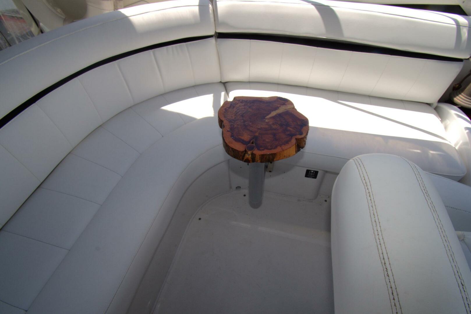 2005 Carver 444 Cockpit Motor Yacht - Image 18