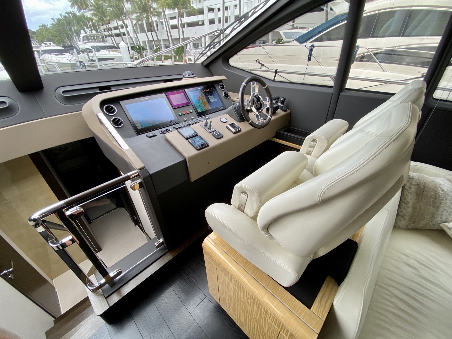 2018 Azimut Flybridge - Image 71