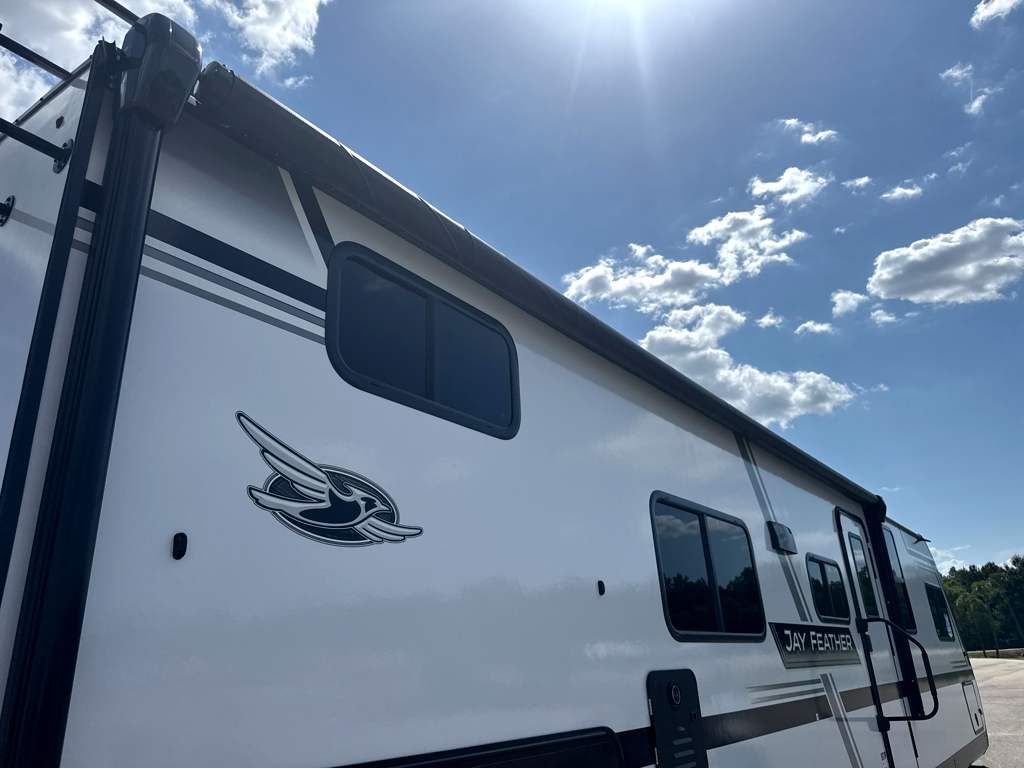 2027 JAYCO JAY FEATHER 29QBH - Image 5