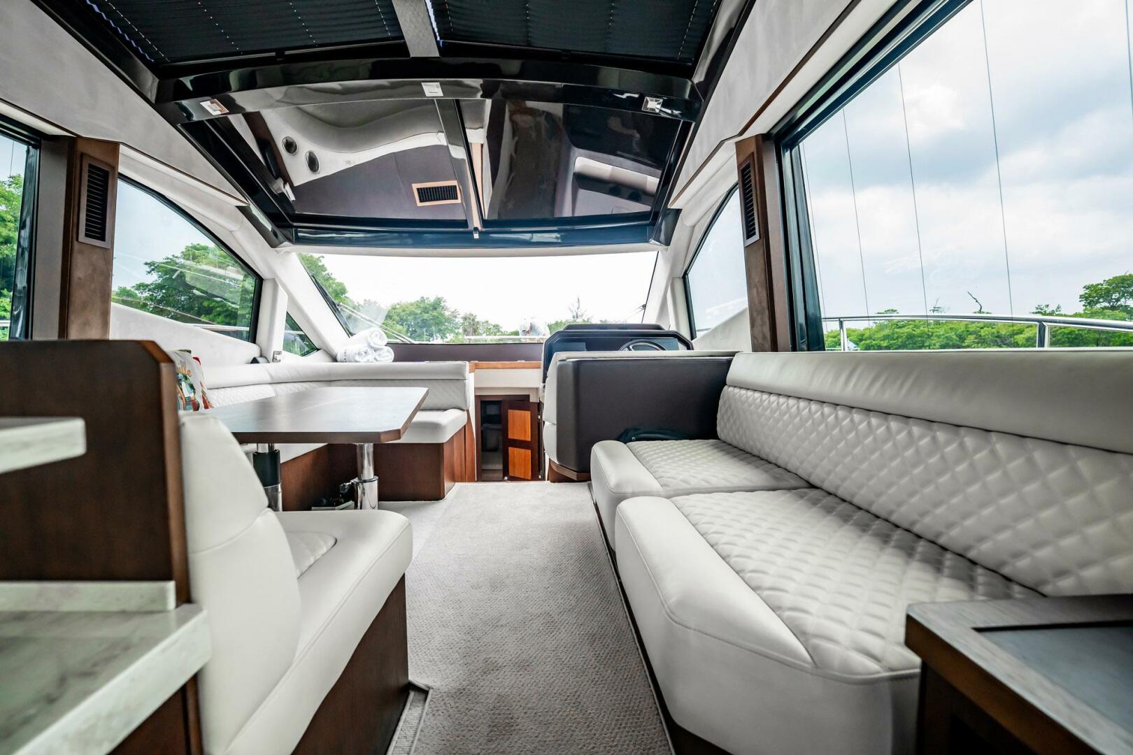 2017 Galeon 510 Skybridge - Image 17