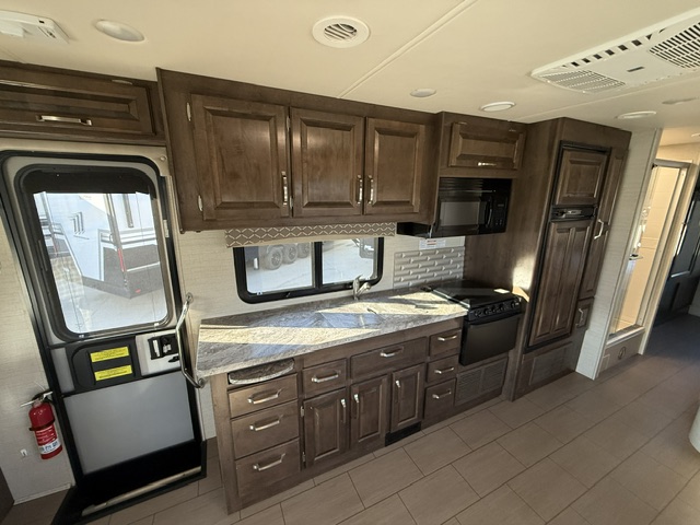 2018 Jayco Greyhawk 29MV - Image 9