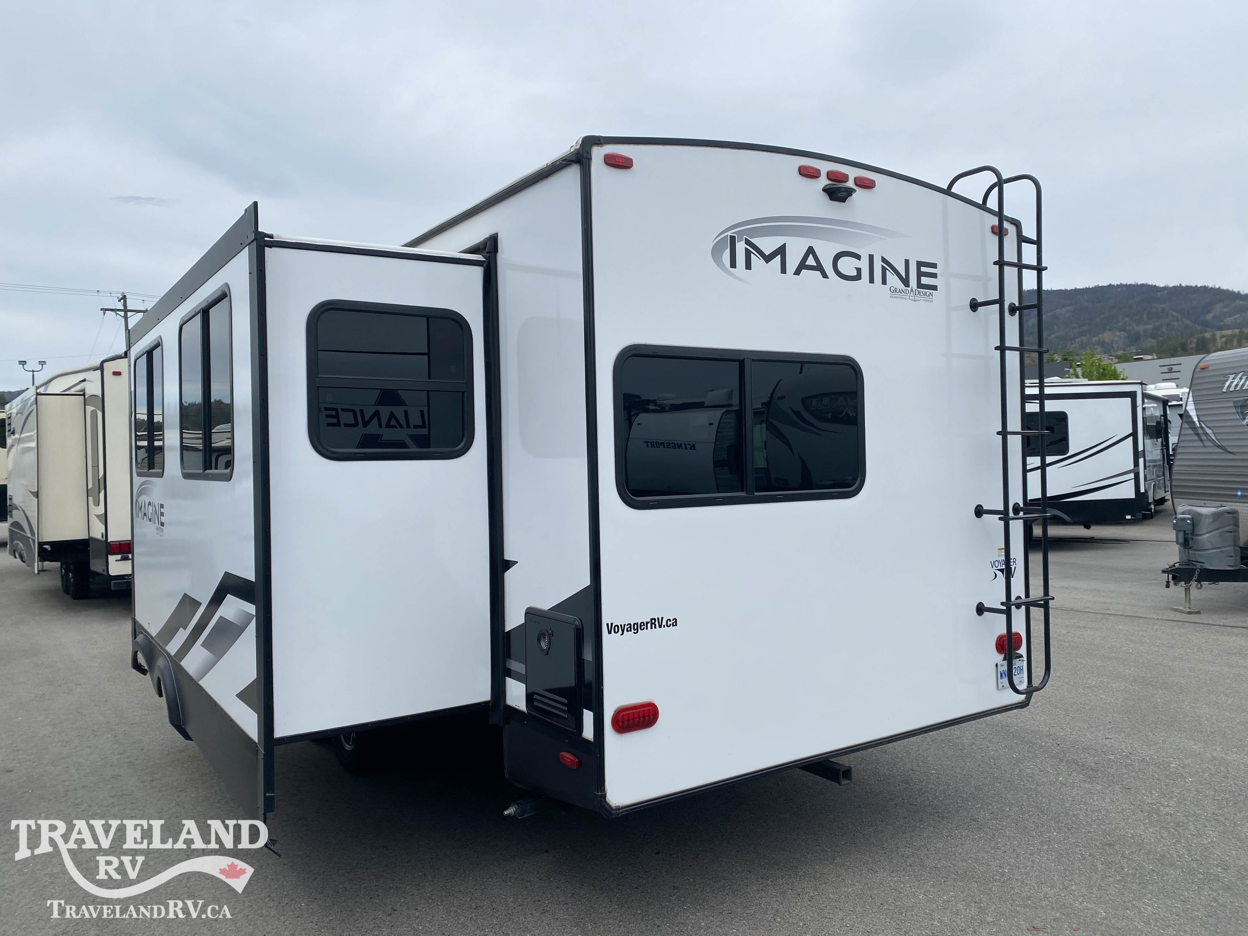 2024 Grand Design Imagine 2670MK - Image 4