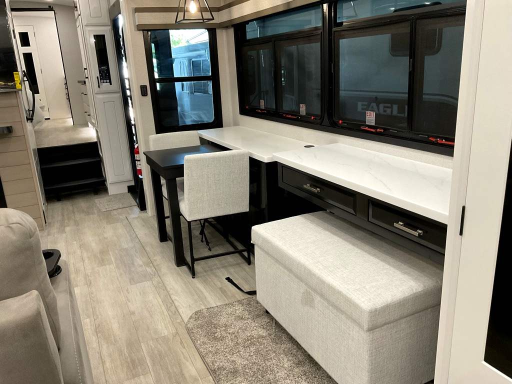 2026 JAYCO PINNACLE 38 FBRK - Image 28