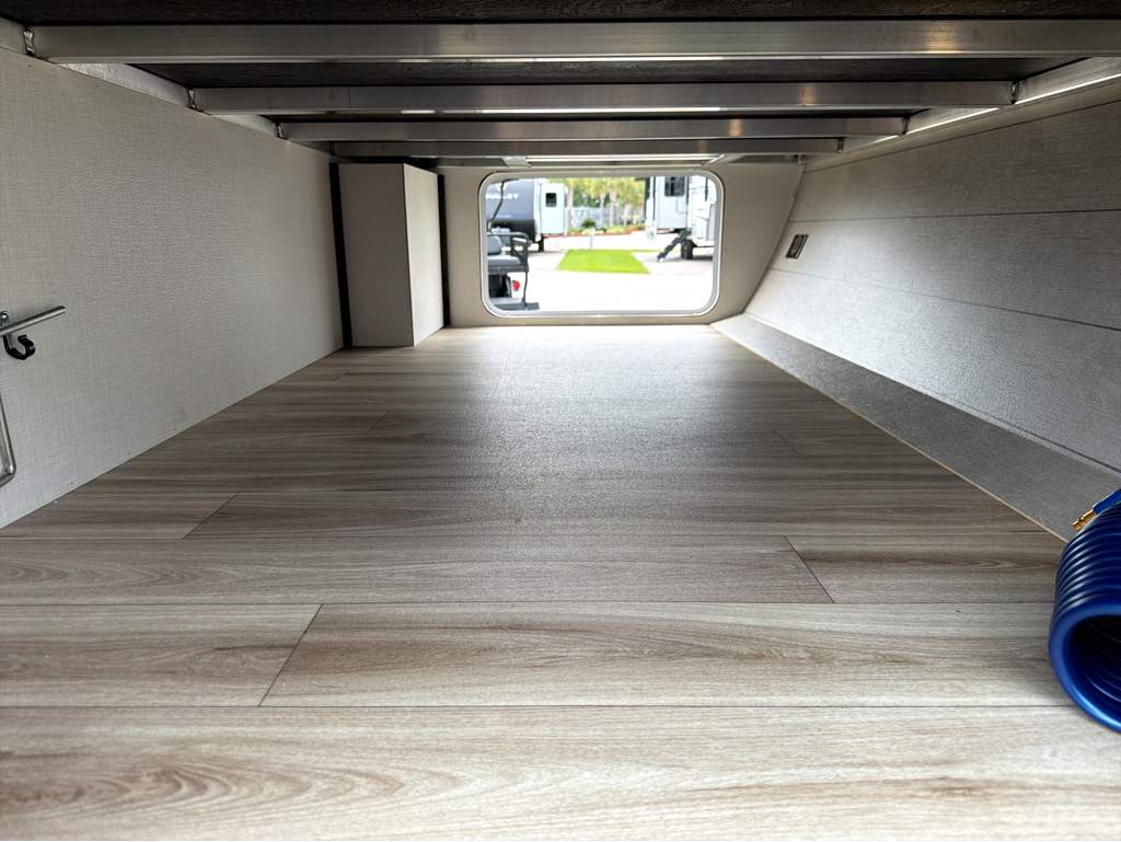 2026 VENTURE RV SIENNA 281VQB - Image 9