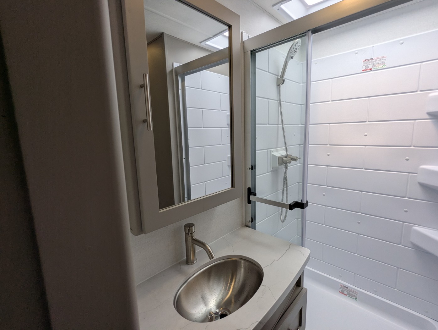 2026 Alliance RV Avenue 298RL - Image 12
