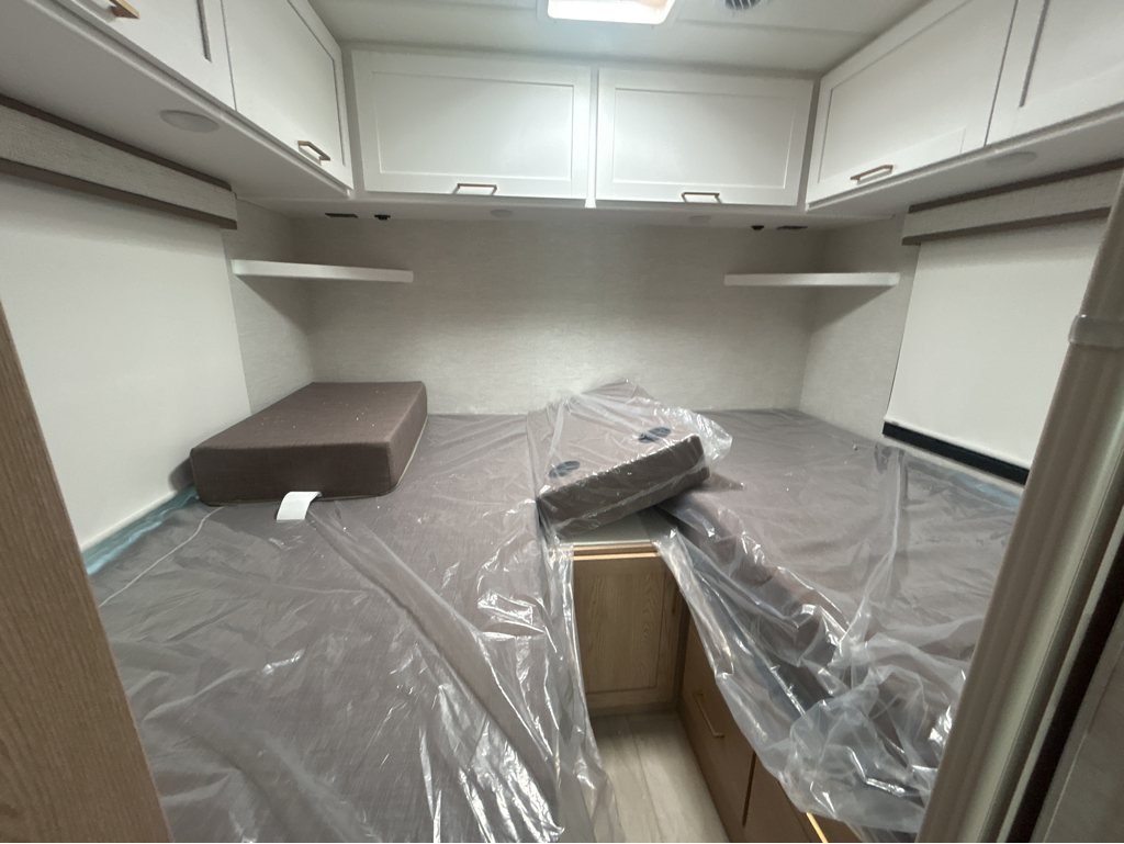 2026 THOR MOTOR COACH MAGNITUDE GZ25 - Image 15