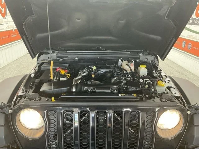 2022 Jeep Gladiator Crew Cab Mojave 4WD - Image 11