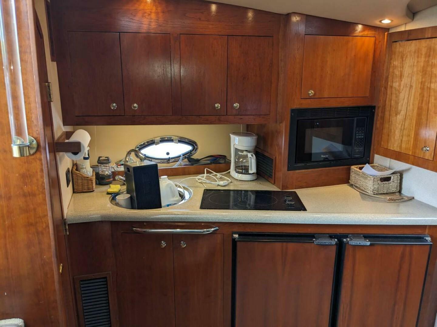 2003 Cruisers Yachts 3970 - Image 10