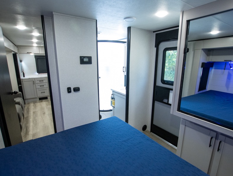 2026 Jayco Jay Feather 24FK - Image 15