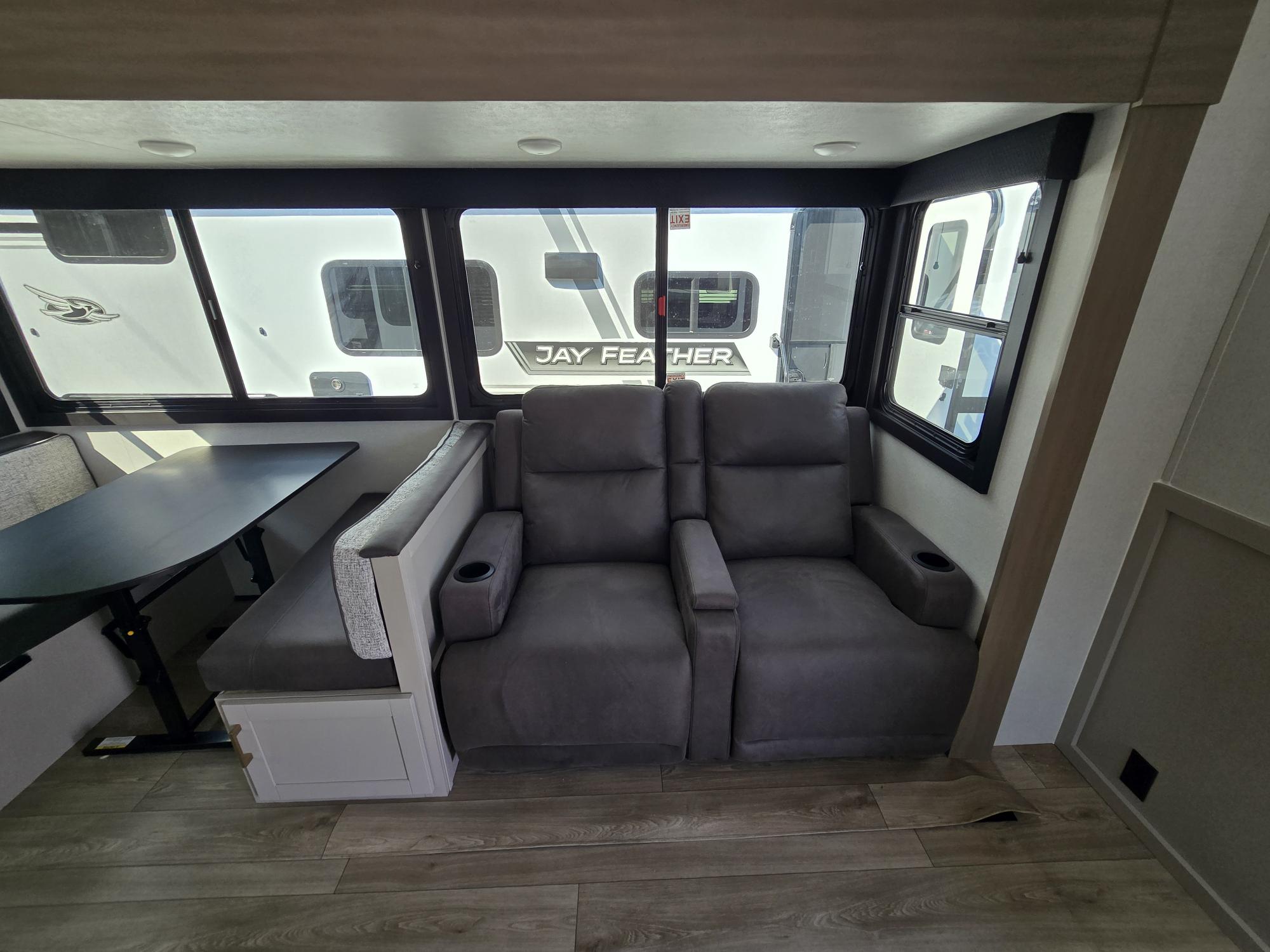2027 JAYCO JAY FEATHER 27MK - Image 24