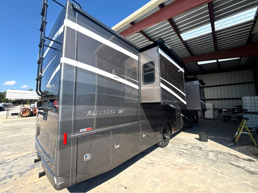 2022 TIFFIN ALLEGRO BAY 38BB - Image 4