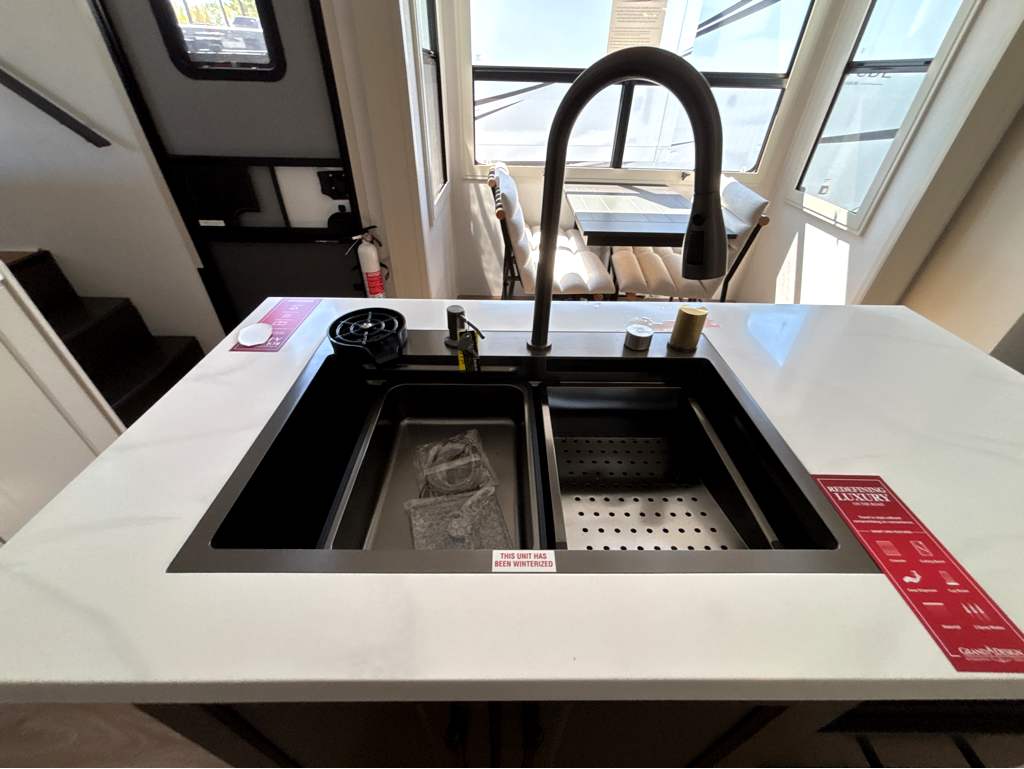 2026 GRAND DESIGN SOLITUDE 380FL - Image 11